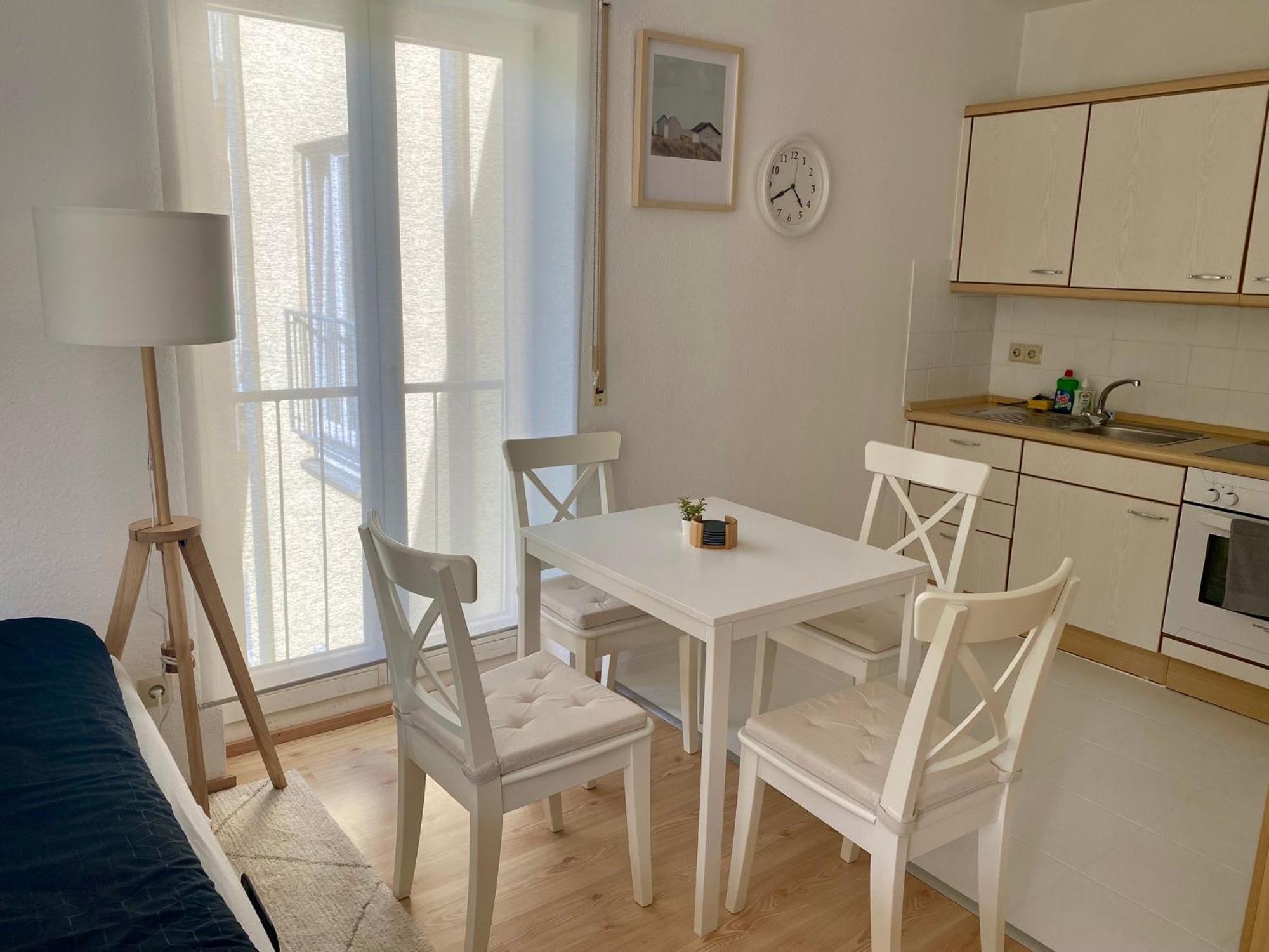 Stilvolles Apartment Mit Balkon, Kueche & Parkplatz - Waldstetten Zentrum