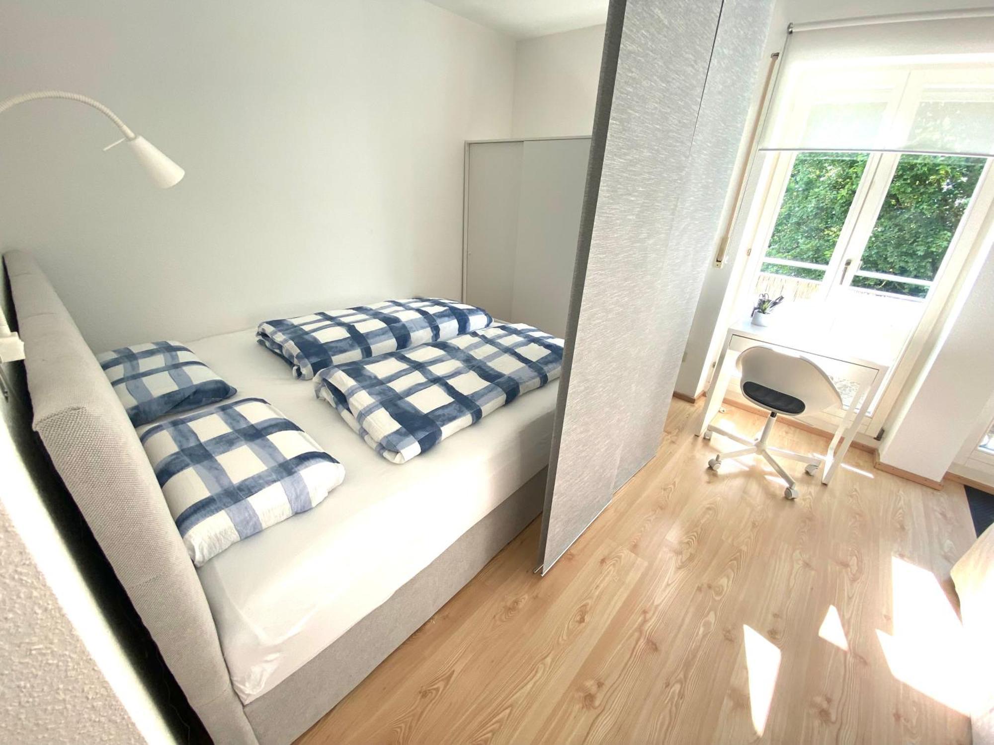 Stilvolles Apartment Mit Balkon, Kueche & Parkplatz - Waldstetten Zentrum Waldstetten (Ostalbkreis)