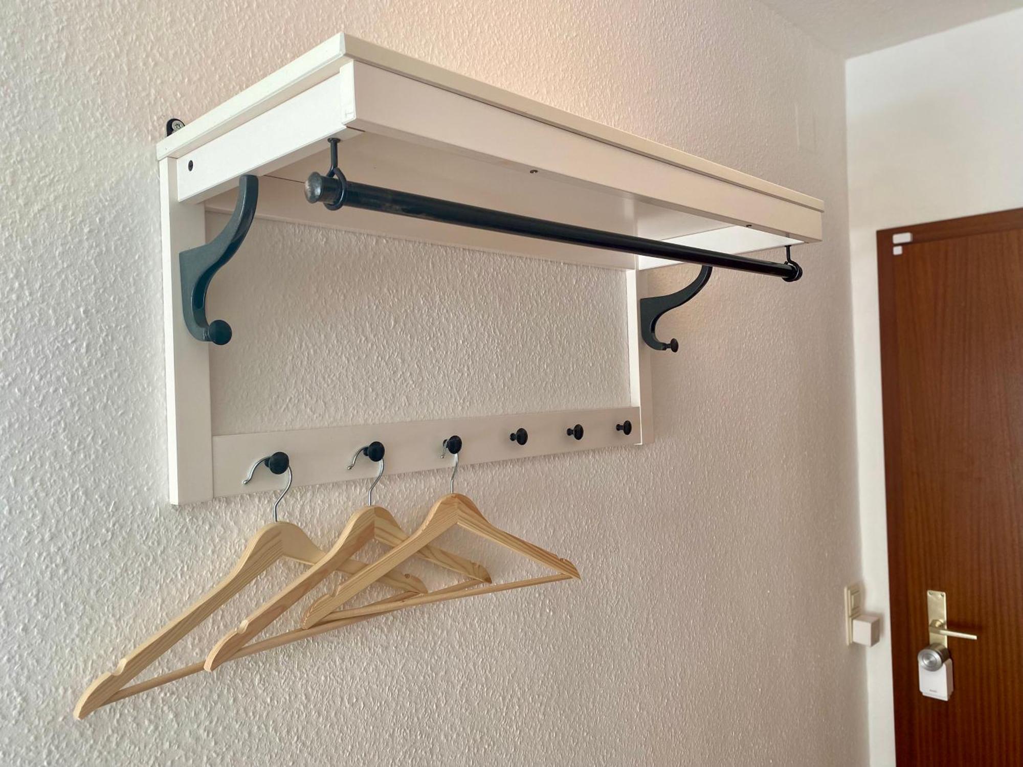 Stilvolles Apartment Mit Balkon, Kueche & Parkplatz - Waldstetten Zentrum Apartment