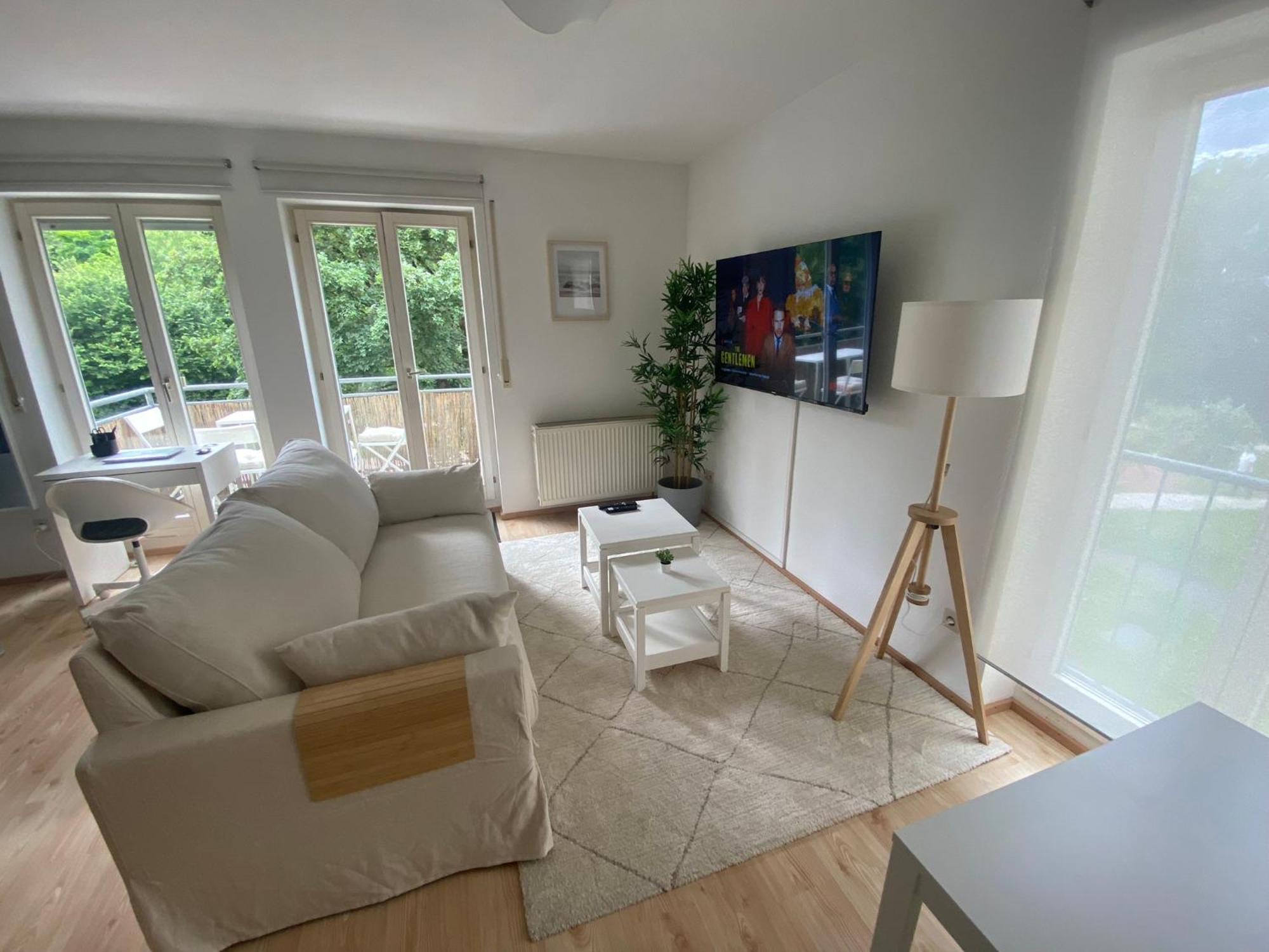 Apartment Stilvolles Apartment Mit Balkon, Kueche & Parkplatz - Waldstetten Zentrum Waldstetten (Ostalbkreis)